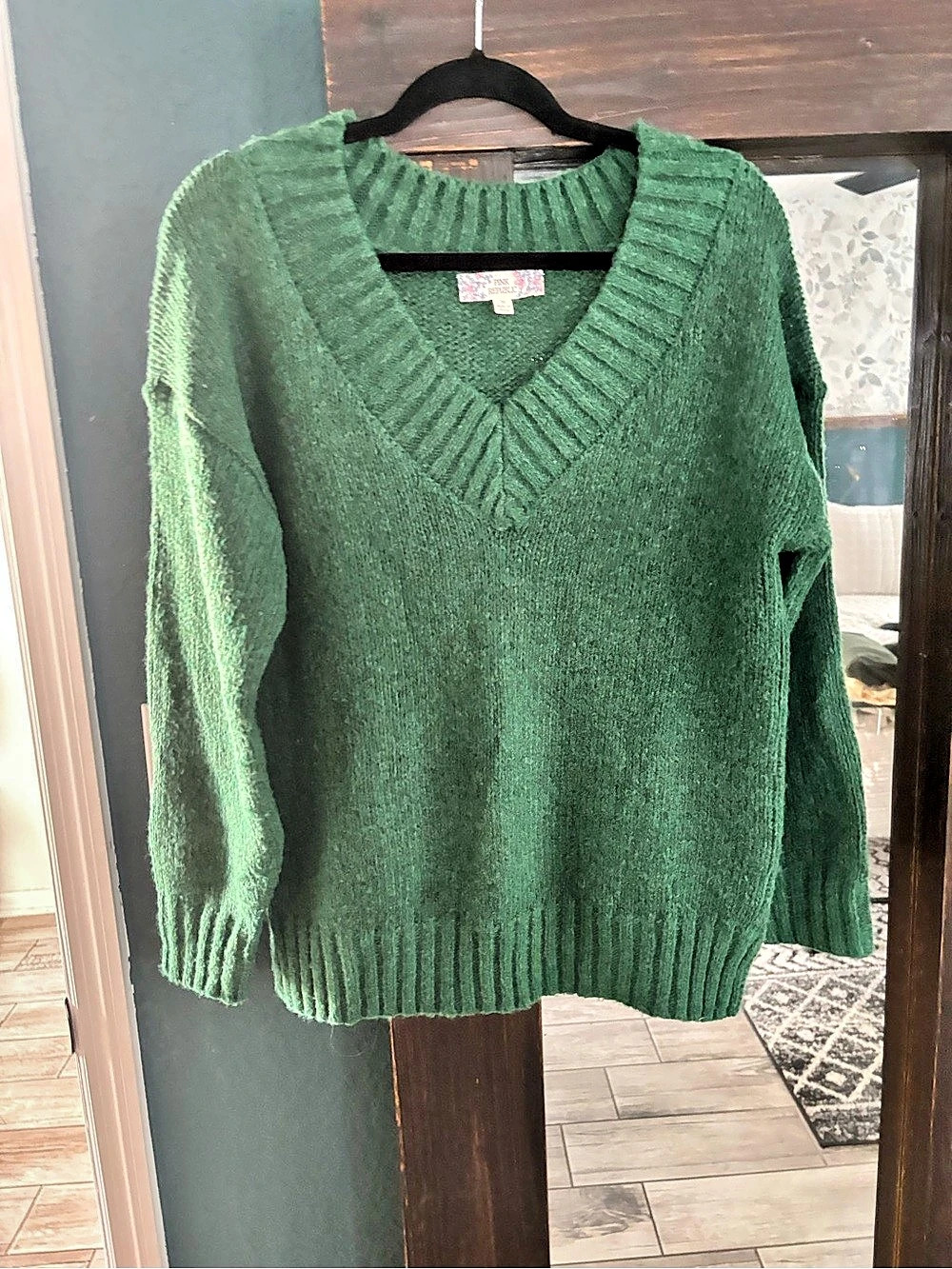 Pink Republic V-Neck Marled Knit Sweater Green Medium